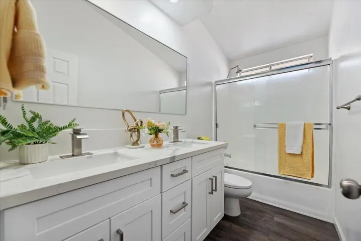 38-Bathroom