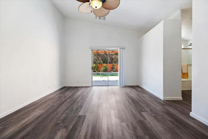 30-Primary Bedroom