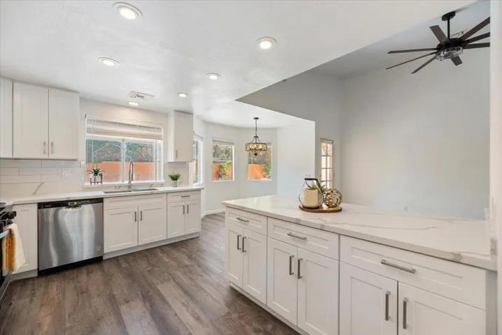 19-Kitchen