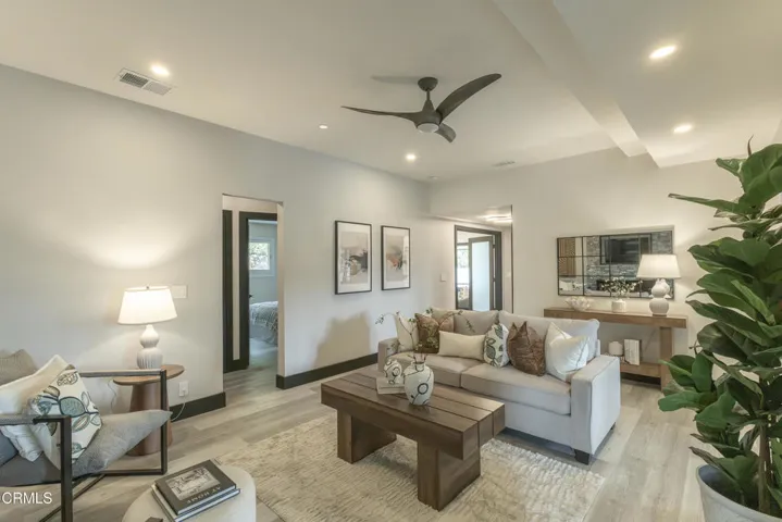 341HILL_UPDATEDREV_FLEXMLS-01--7