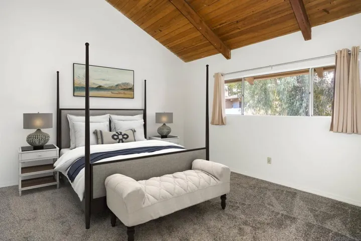 https://zimg.paragon.ice.com/ParagonImages/Property/PA/SDMLS/-524349/10/533/400/02ba00ab36009a22c97a185fd63b5c56/3/944d44f18fbc45731ffd3bd646ba6244/-524349-42b06433-201c-4dae-b31c-1d74404d3ad8.JPG