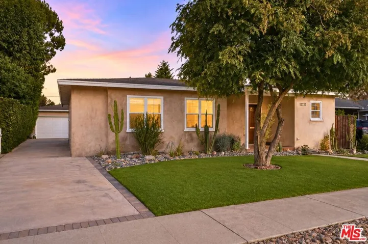 12727 La Maida Street, Valley Village, California 91607