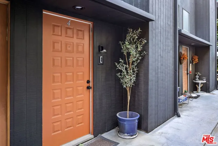 4218 Whitsett Avenue 4, Studio City, California 91604 — photo 4
