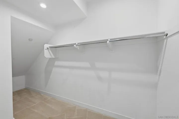 2806 Avella Cir, San Diego, California 92108