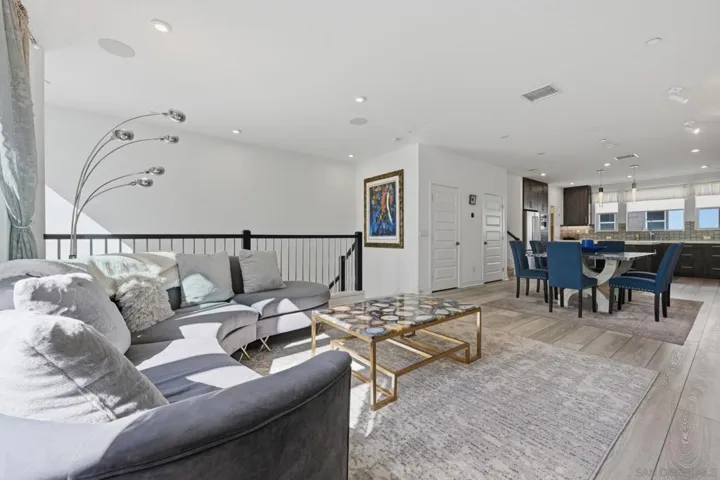2806 Avella Cir, San Diego, California 92108