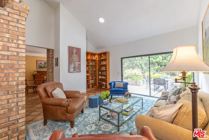 449 Willamette Lane, Claremont, California 91711