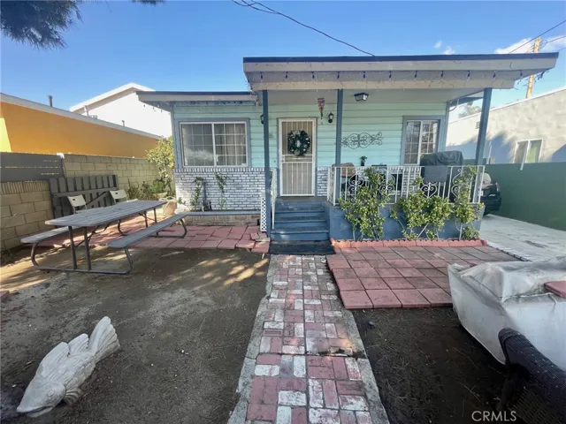 front, 2 car driveway
