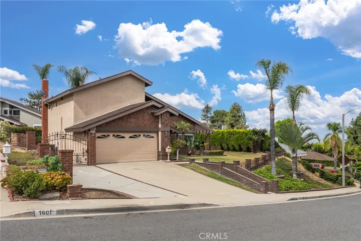 1563 Avenida Entrada, San Dimas, California 91773