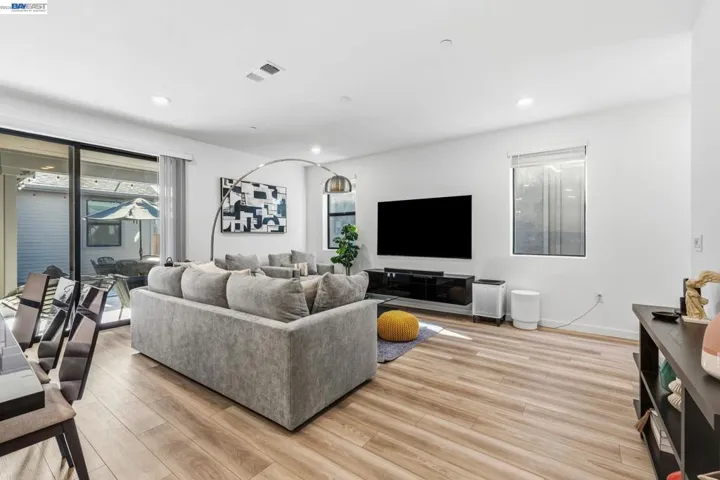 8949 Camino Colegio, Rohnert Park, California 94928