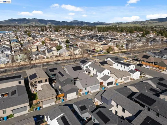 8949 Camino Colegio, Rohnert Park, California 94928