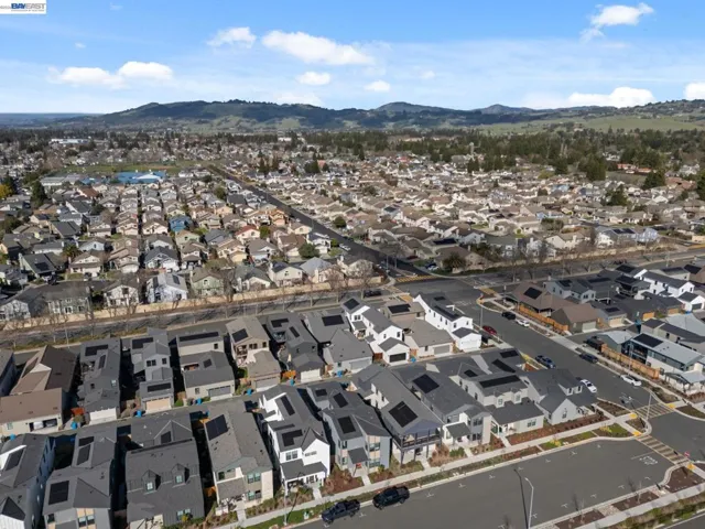 8949 Camino Colegio, Rohnert Park, California 94928