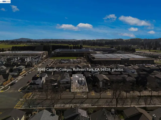 8949 Camino Colegio, Rohnert Park, California 94928