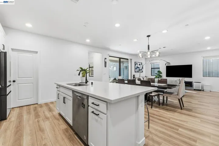 8949 Camino Colegio, Rohnert Park, California 94928