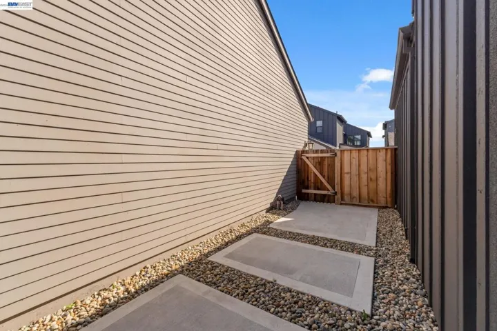 8949 Camino Colegio, Rohnert Park, California 94928