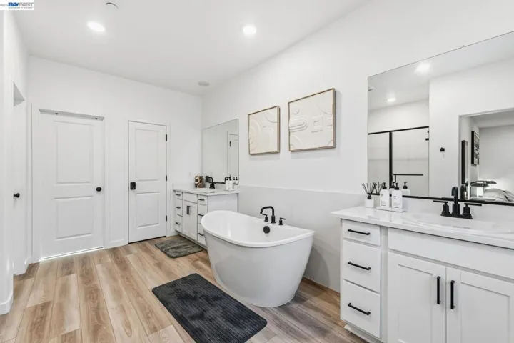 8949 Camino Colegio, Rohnert Park, California 94928