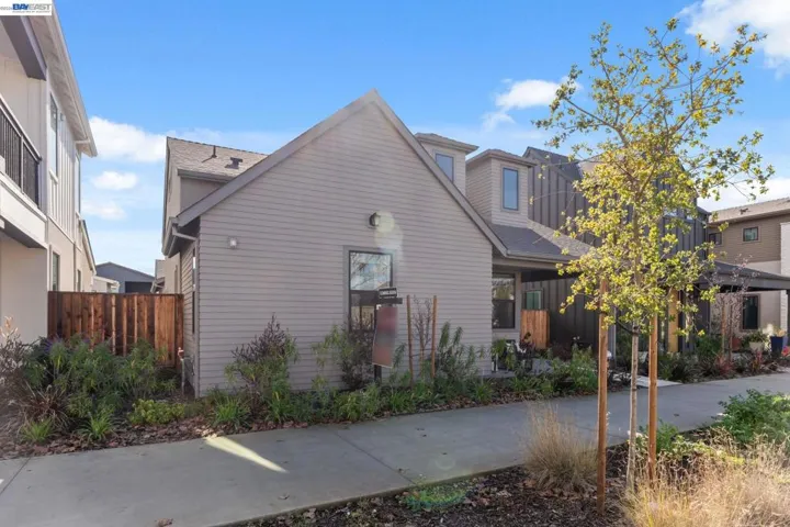 8949 Camino Colegio, Rohnert Park, California 94928
