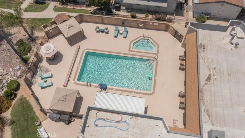 Community pool