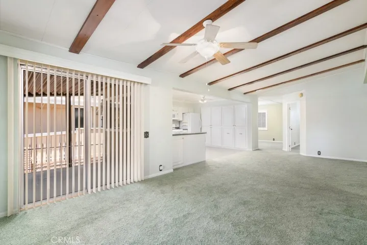 Living Room/Dining Area