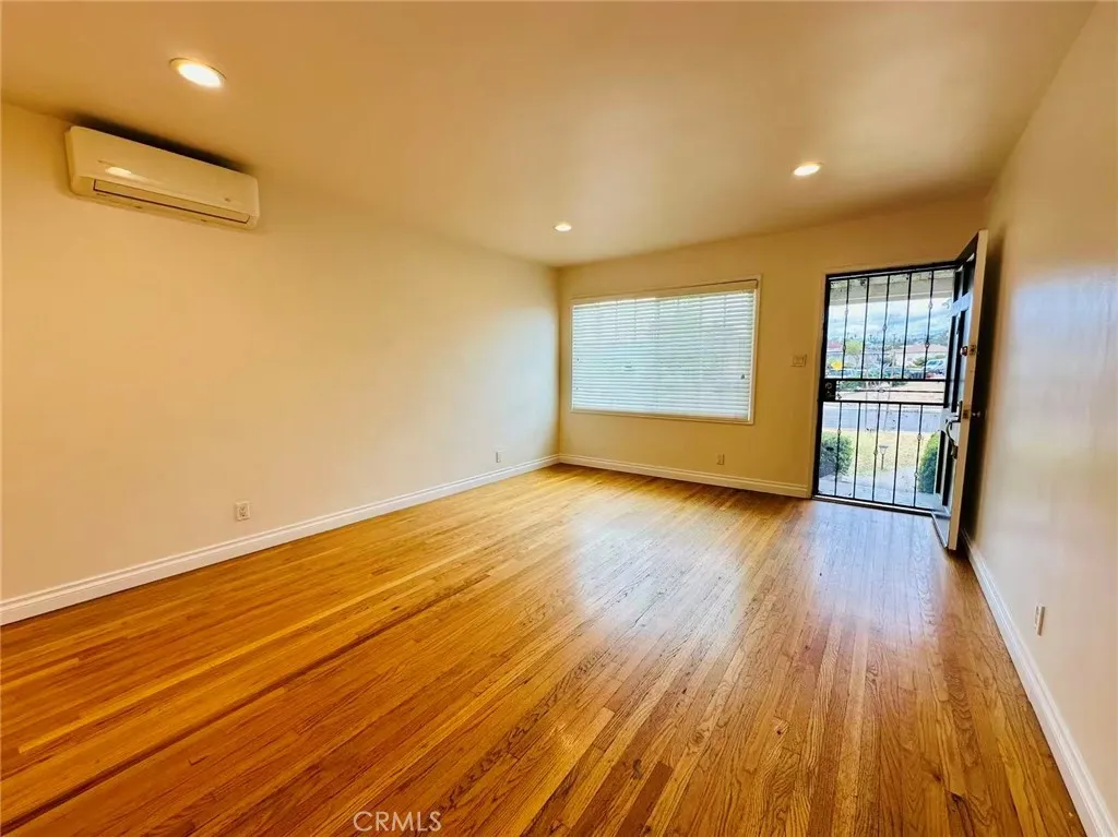 gallery-image 4