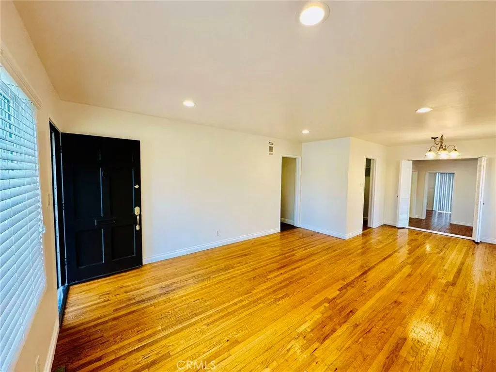 gallery-image 3