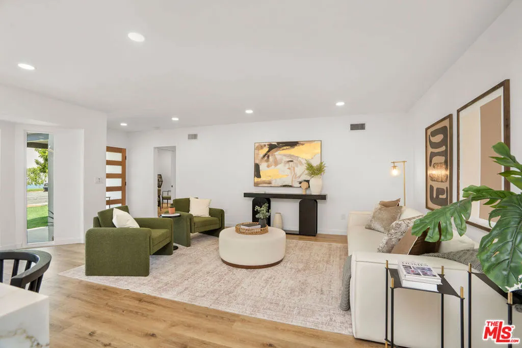 Living Room Toward Front Door