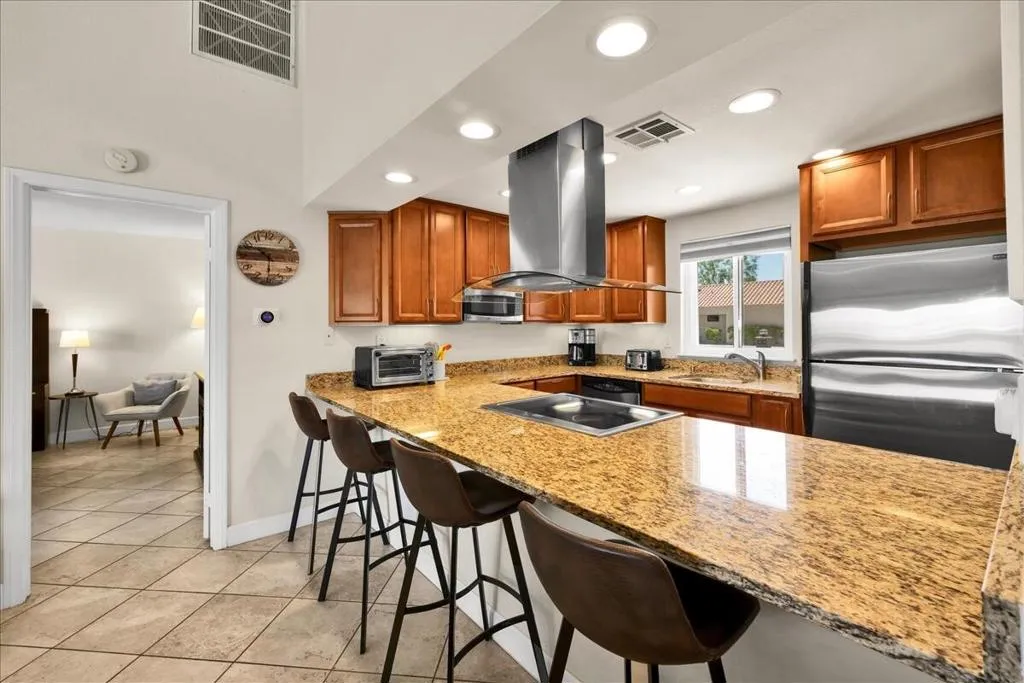40395 Pebble Beach - Breakfast Bar and K