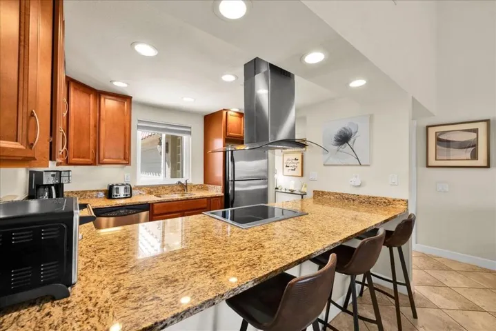 40395 Pebble Beach - Breakfast Bar and K