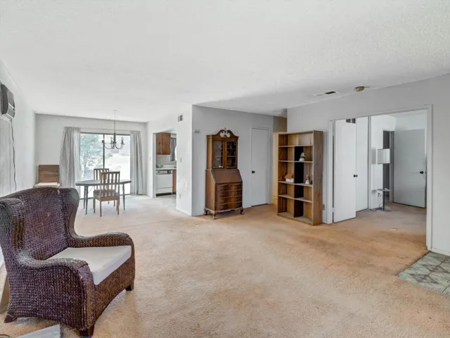 08-42805 Virginia Ave-8