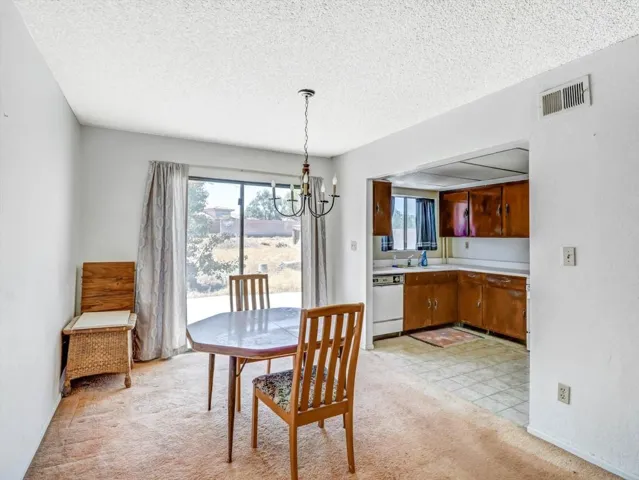 10-42805 Virginia Ave-10