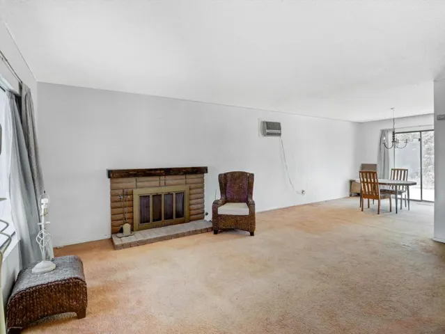 07-42805 Virginia Ave-7