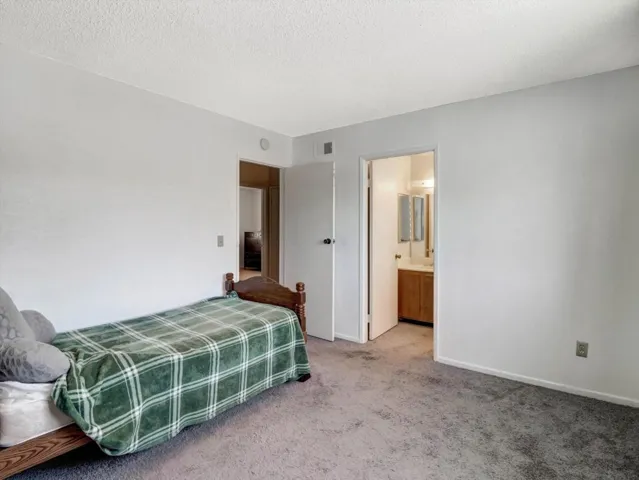 29-42805 Virginia Ave-29
