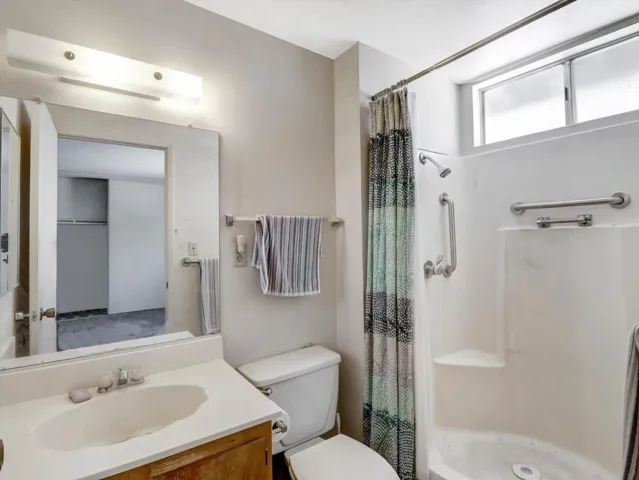 30-42805 Virginia Ave-30