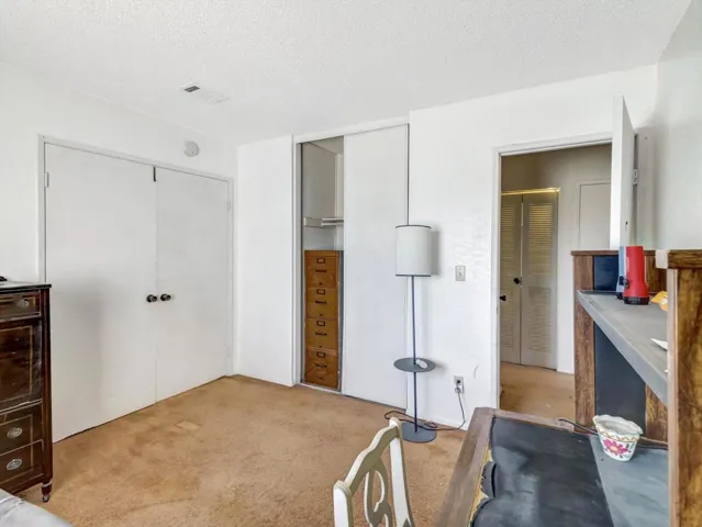 19-42805 Virginia Ave-19