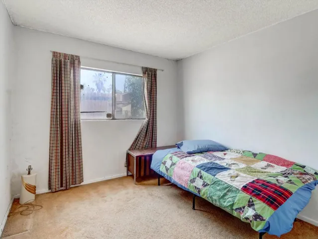 24-42805 Virginia Ave-24