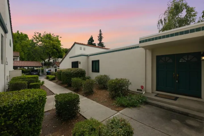 4362 Valley Avenue C5, Pleasanton, California 94566