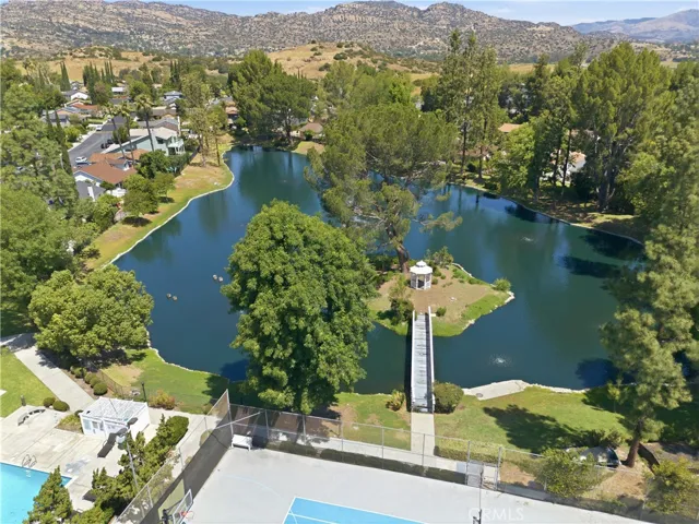 8356 Ducor Avenue, Canoga Park, California 91304