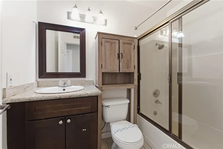 8356 Ducor Avenue, Canoga Park, California 91304