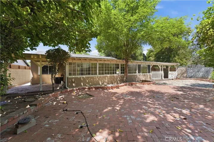 8356 Ducor Avenue, Canoga Park, California 91304