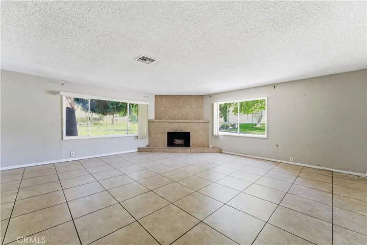 8356 Ducor Avenue, Canoga Park, California 91304