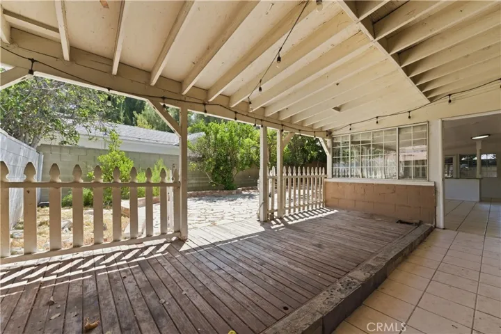 8356 Ducor Avenue, Canoga Park, California 91304