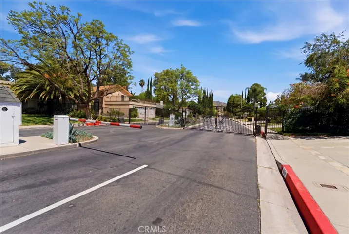 8356 Ducor Avenue, Canoga Park, California 91304