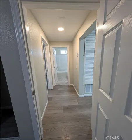 1442 /1444 HALLWAY