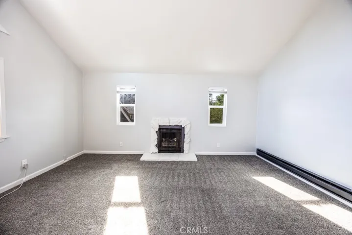 Spacious greatroom.
