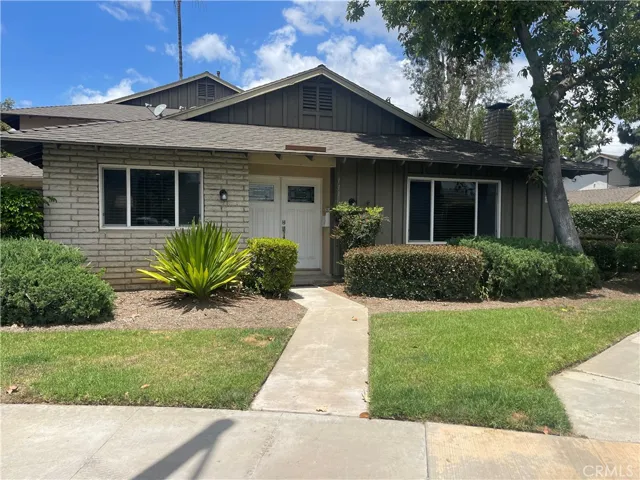 111 E Palmdale #1, Orange, California 92865
