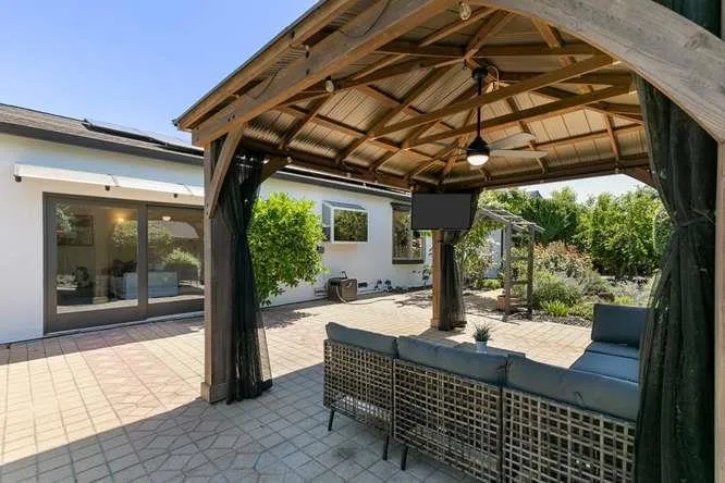 1909 La Salle Court, Walnut Creek, California 94598