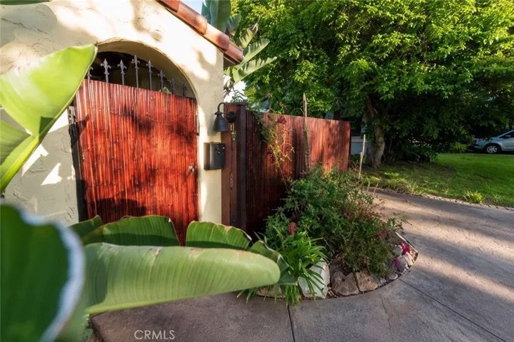 5714 Cantaloupe Avenue, Sherman Oaks, California 91401