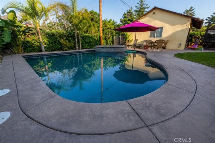 5714 Cantaloupe Avenue, Sherman Oaks, California 91401