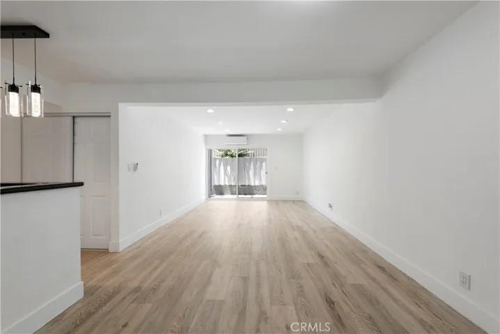 18620 Hatteras Street 169, Tarzana, California 91356