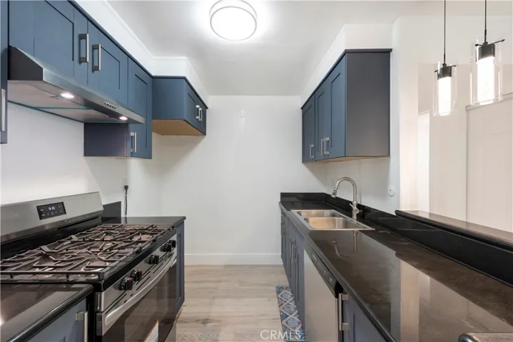 18620 Hatteras Street 169, Tarzana, California 91356