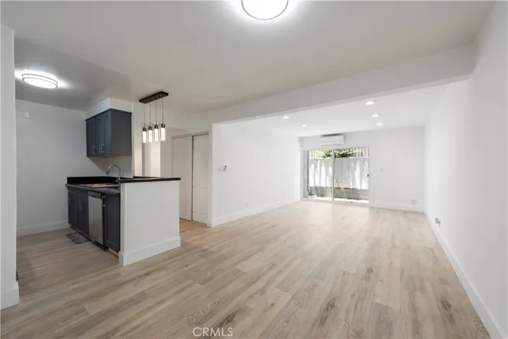 18620 Hatteras Street 169, Tarzana, California 91356